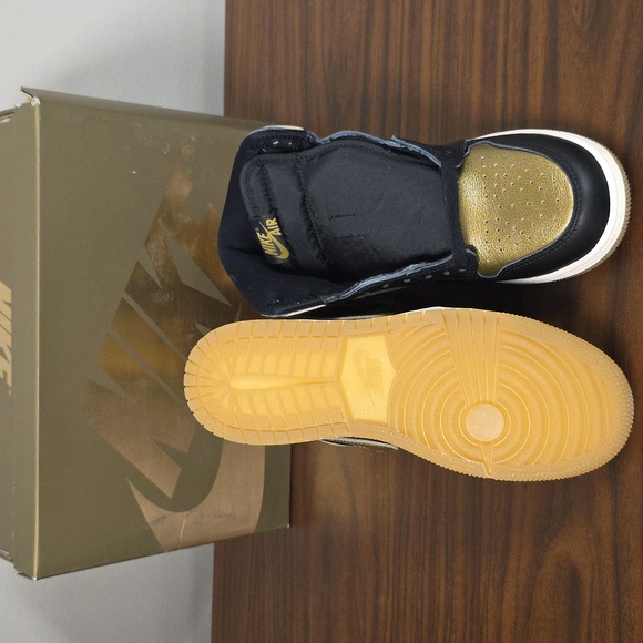 Air Jordan 1 Retro High GS Gold Black Women's 7/Youth 5.5 FD1437 071 New - Picture 7 of 8